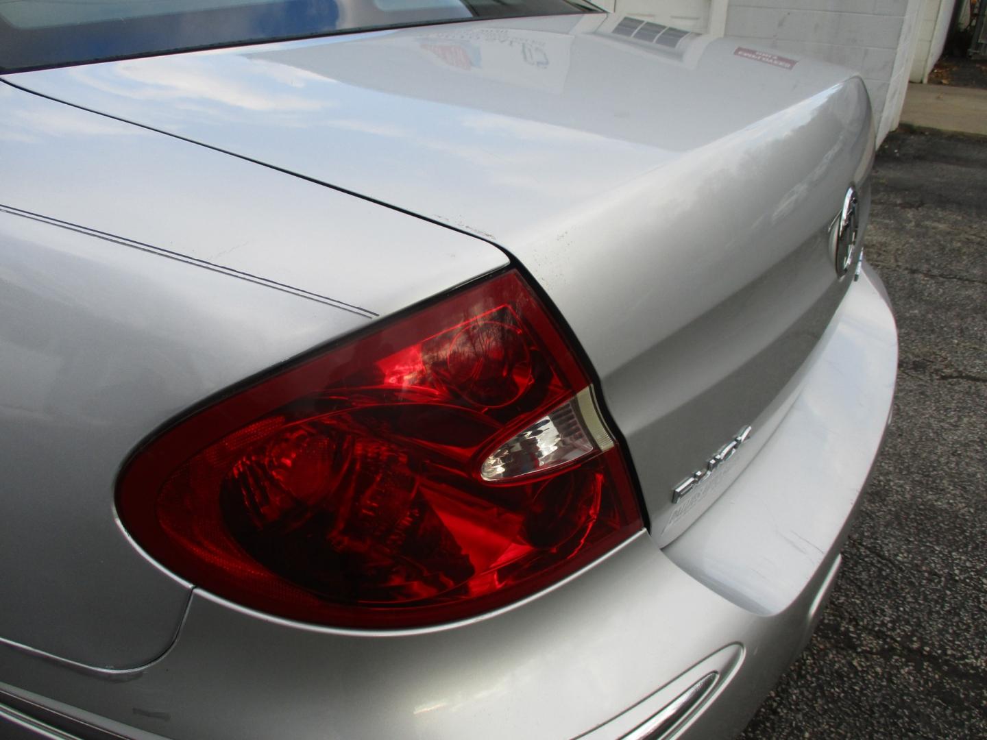 2005 SILVER Buick LaCrosse (2G4WD532251) , AUTOMATIC transmission, located at 540a Delsea Drive, Sewell, NJ, 08080, (856) 589-6888, 39.752560, -75.111206 - Photo#4